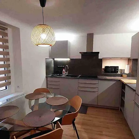 Siroka Apartment *