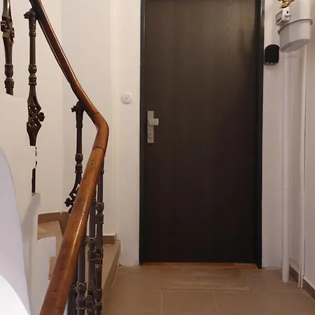 Siroka Apartment
